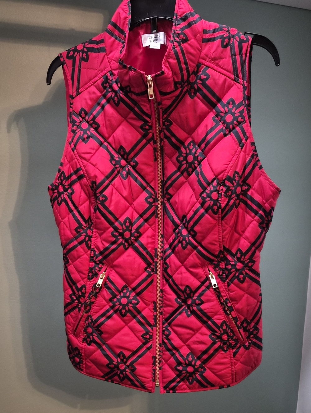 Crown & Ivy Quilted Puffer Vest Red & Navy XS